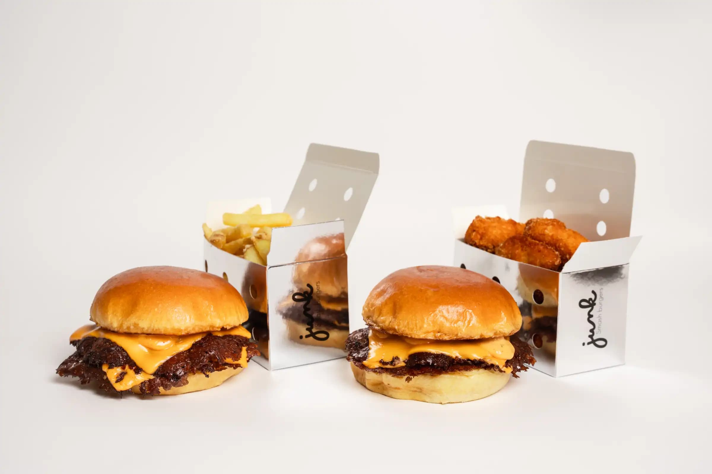 Burger Junk, gros plan sur le fromage fondu